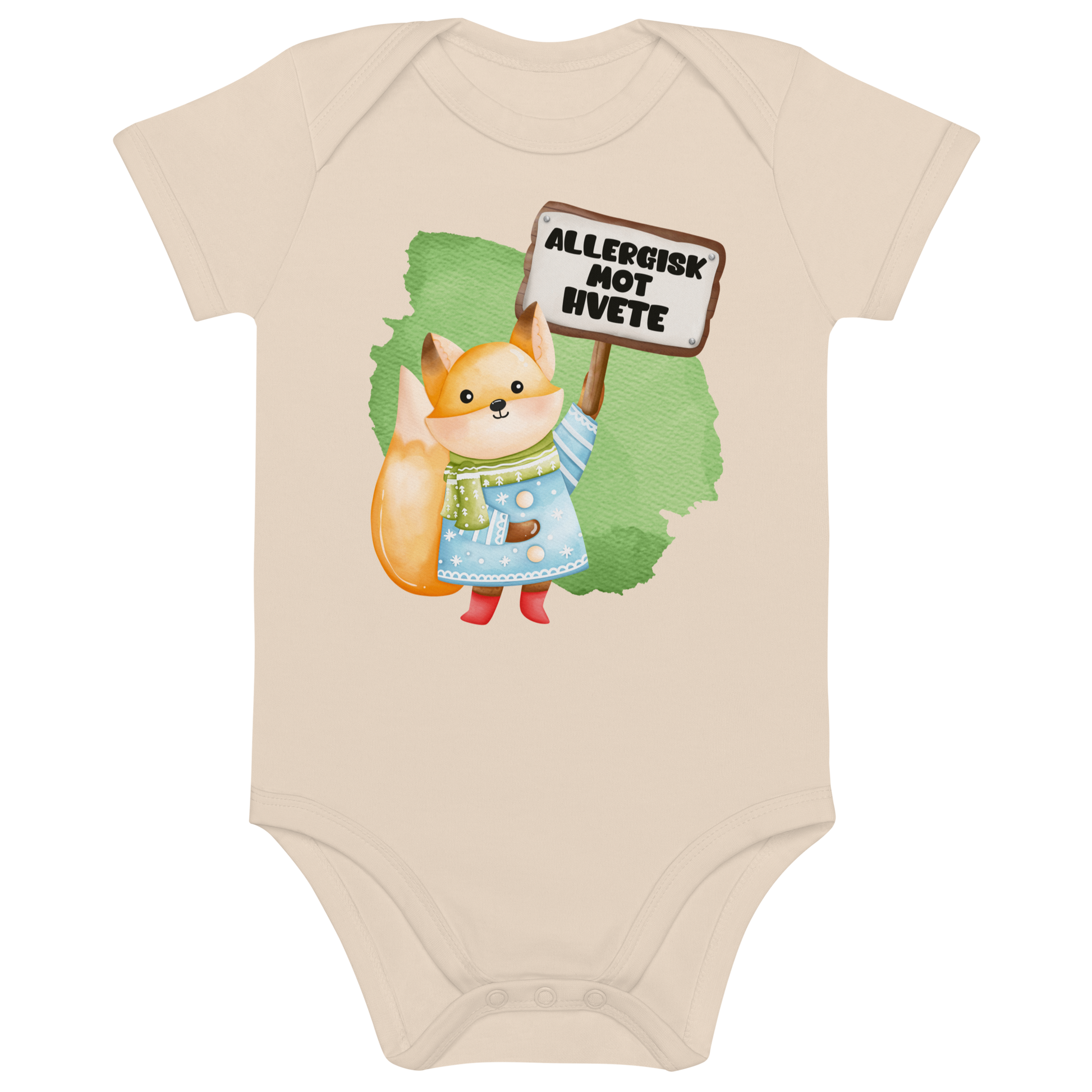 Beige babybody som ligger flatt, med en glad rev som holder oppe et skilt med teksten "Allergisk mot hvete". Foto.