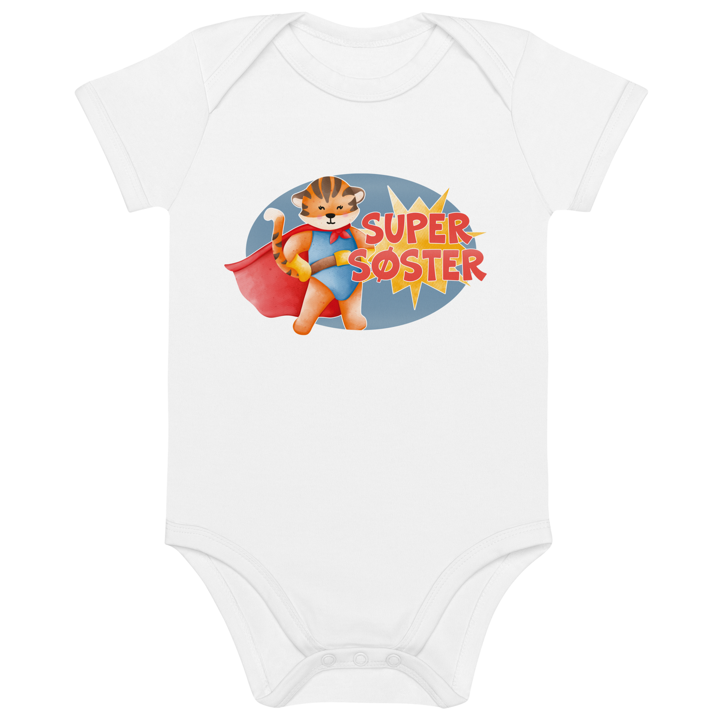 Hvit babybody som ligger flatt, med teksten "Supersøster" og figur av en stolt tiger i superhelt-klær. Foto.